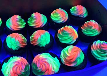 Glow in the Dark Cup Cakes